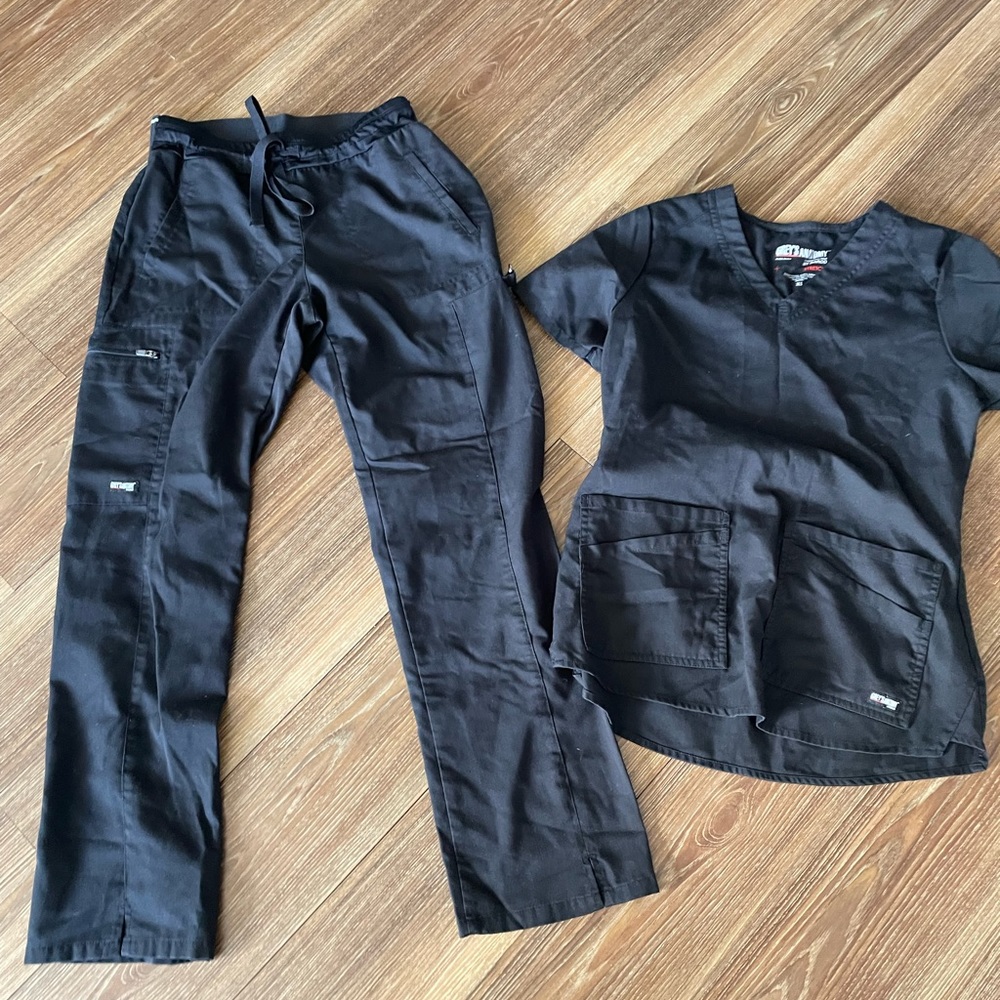 Greys anatomy black scrubs